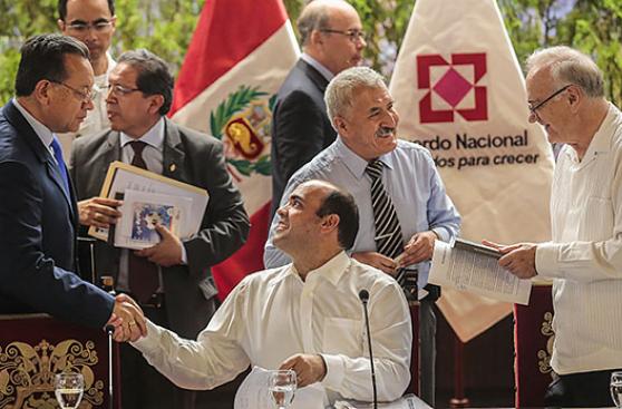 Zavala: "Es momento de dejar los intereses y ambiciones"