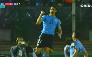 El penal sobre Cavani que el propio delantero convirtió en gol