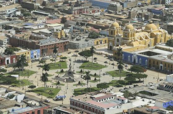 Trujillo: despiden a funcionarios por sobrevalorar compras
