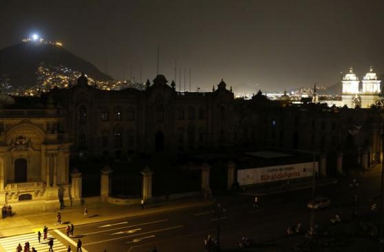Lima y ciudades se ‘apagaron’ por La Hora del Planeta