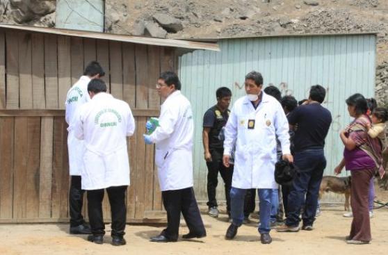 Jicamarca: matan de ocho balazos a joven policía en descampado