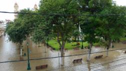 Río Piura: Desborde inunda las calles y centro histórico