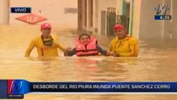 Salvavidas rescatan a vecinos del centro de Piura tras desborde