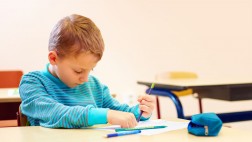 Estudio: Por qué los niños no deben estar quietos en clases