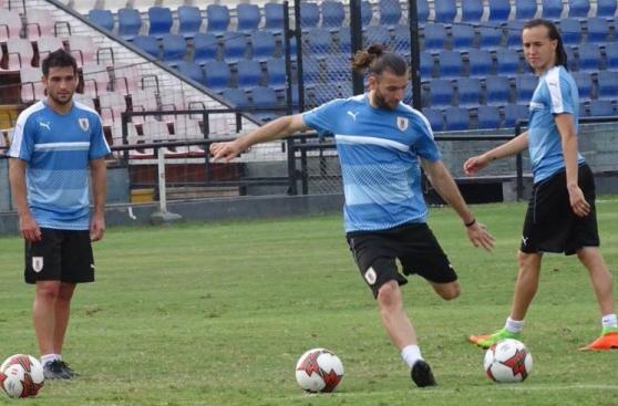 Selección uruguaya realizó su último entrenamiento en Matute
