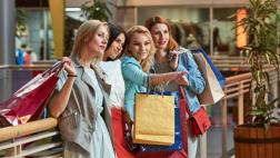 Un 45% de las mujeres no entra a una tienda si no hay rebajas