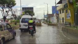 Tumbes soporta lluvia intensa y se teme desborde de río