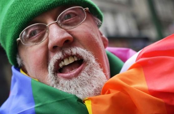 Murió Gilbert Baker, creador de la bandera gay