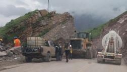Caída de roca a carretera mata a una persona en Cajamarca