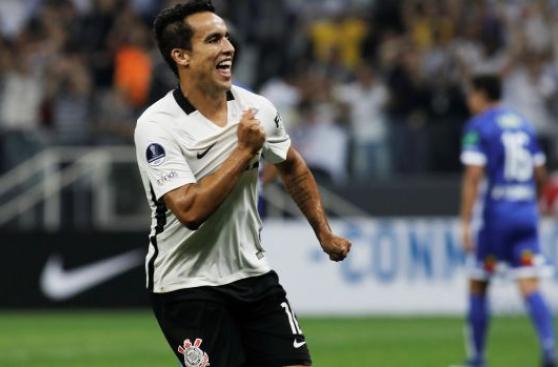 Corinthians ganó 2-0 a U. de Chile por ida de Copa Sudamericana