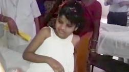 La niña que fue hallada viviendo con monos en bosque de India