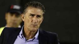 Edgardo Bauza se reunió con presidente de AFA y por ahora sigue