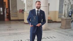 Chiellini terminó doctorado en Administración de Empresas