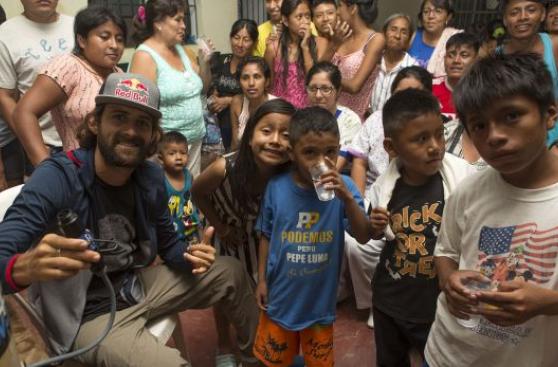 Gabriel Villarán donó mil purificadores de agua a damnificados