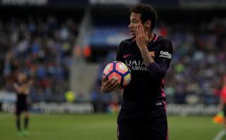 Neymar aplaudió tras expulsión y podría perderse el clásico