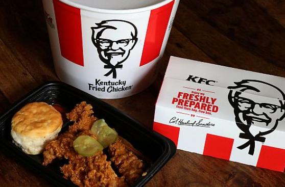 KFC dejará de servir pollo tratado con ciertos antibióticos