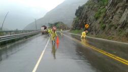 Más de sesenta carreteras siguen restringidas en el país