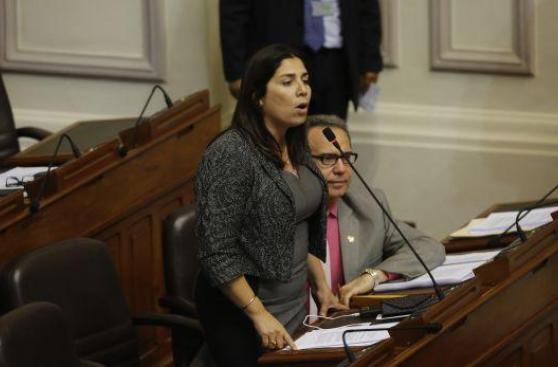 Debate en torno al género se intensifica en el Congreso