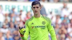 Courtois se lesionó en comercial y no atajó ante el United