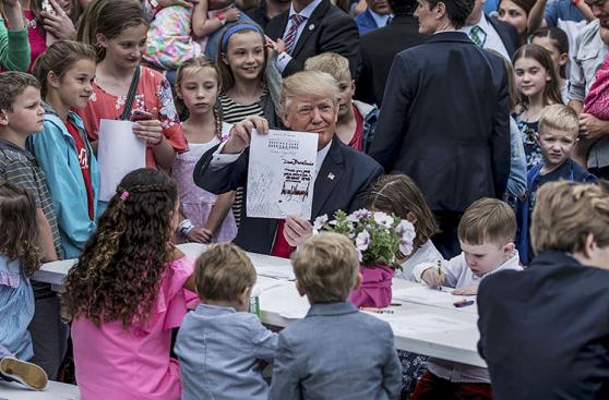 Trump se estrena en la celebración de Pascua en la Casa Blanca