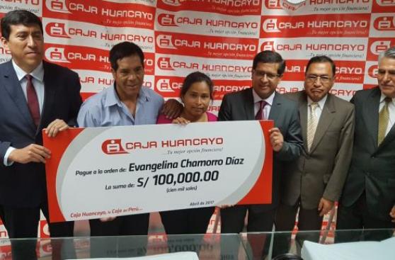 Evangelina Chamorro recibe S/100 mil para nuevo terreno