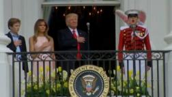 Twitter: Melania Trump corrige a su esposo en acto protocolar