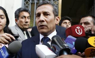 "Nadine no tiene planeado en este momento salir del país"
