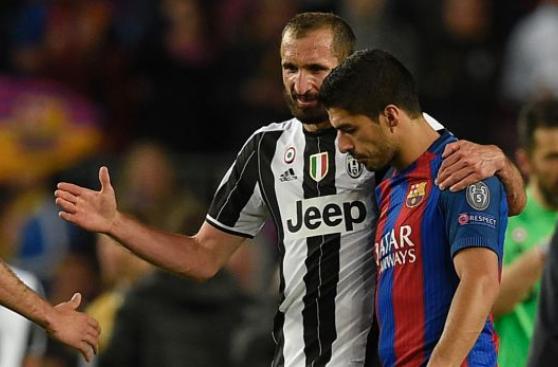 Suárez-Chiellini: la escena que nadie esperaba ver en Camp Nou