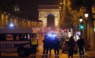 París: Así fue el ataque en los Campos Elíseos [VIDEOS]