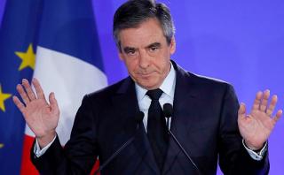 Fillon reconoce derrota: "Votaré por Emmanuel Macron"
