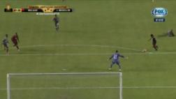 ¡Para no creer! Omar Fernández perdió gol de forma increíble