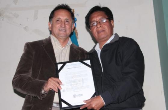 Municipalidad de Otuzco distingue a fotógrafo de El Comercio