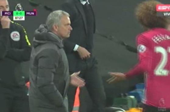 José Mourinho le reclamó a Fellaini por cabezazo a 'Kun' Agüero