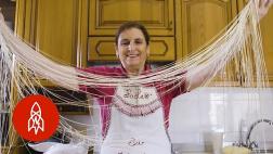 La pasta más rara del mundo la hacen a mano unas 10 personas