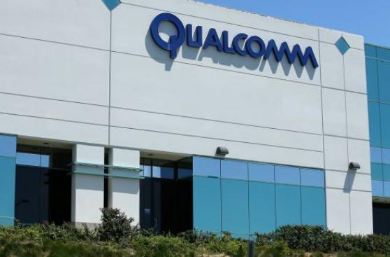 Qualcomm reduce pronósticos por problemas con Apple