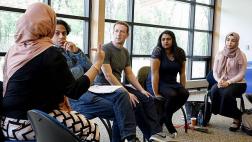 Zuckerberg recogió las inquietudes de universitarios musulmanes