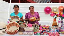 Piura: damnificadas venden sus productos en mercado artesanal