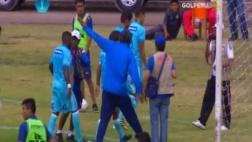 'Chemo' del Solar desató su furia contra Garcés en pleno campo