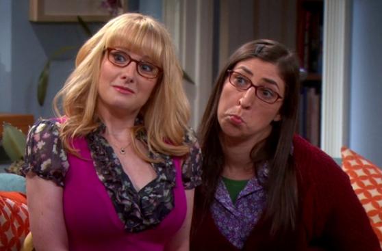 The Big Bang Theory: regularizan sueldos a 'Amy' y 'Bernadette'