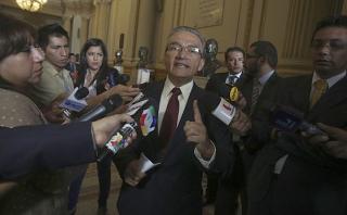 Aguinaga criticó a Pérez Tello por posición sobre indulto
