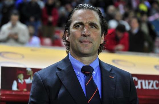 Pizzi es candidato para dirigir al Barcelona, señalan en España