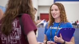Facebook responde por qué contrata pocas mujeres ingenieras