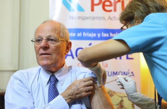 PPK y ministros recibieron vacuna contra la influenza [FOTOS]