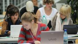 ¿Es Facebook muy duro con las mujeres? Revisemos los datos