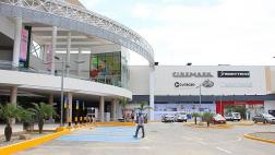 Piura: centro comercial reabre sus puertas tras inundación