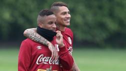 Guerrero "está seguro" que Farfán será nuevamente convocado