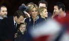 Macron: Así celebró el triunfo su esposa 24 años mayor que él