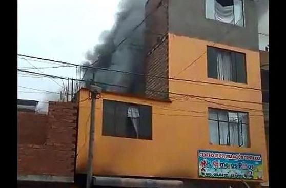 Incendio en Comas: evacuaron a niños de centro de estimulación