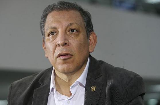 Comisión de Ética abre investigación preliminar a Marco Arana