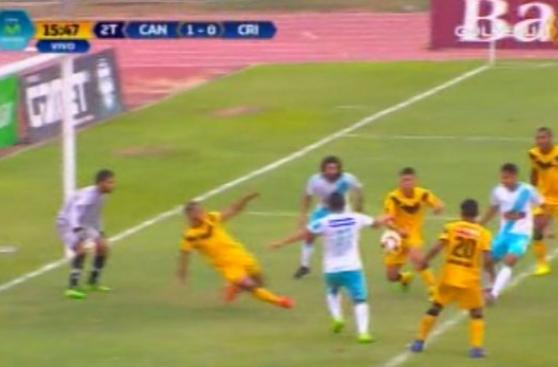 Sporting Cristal: Irven Ávila se perdió gol debajo del arco